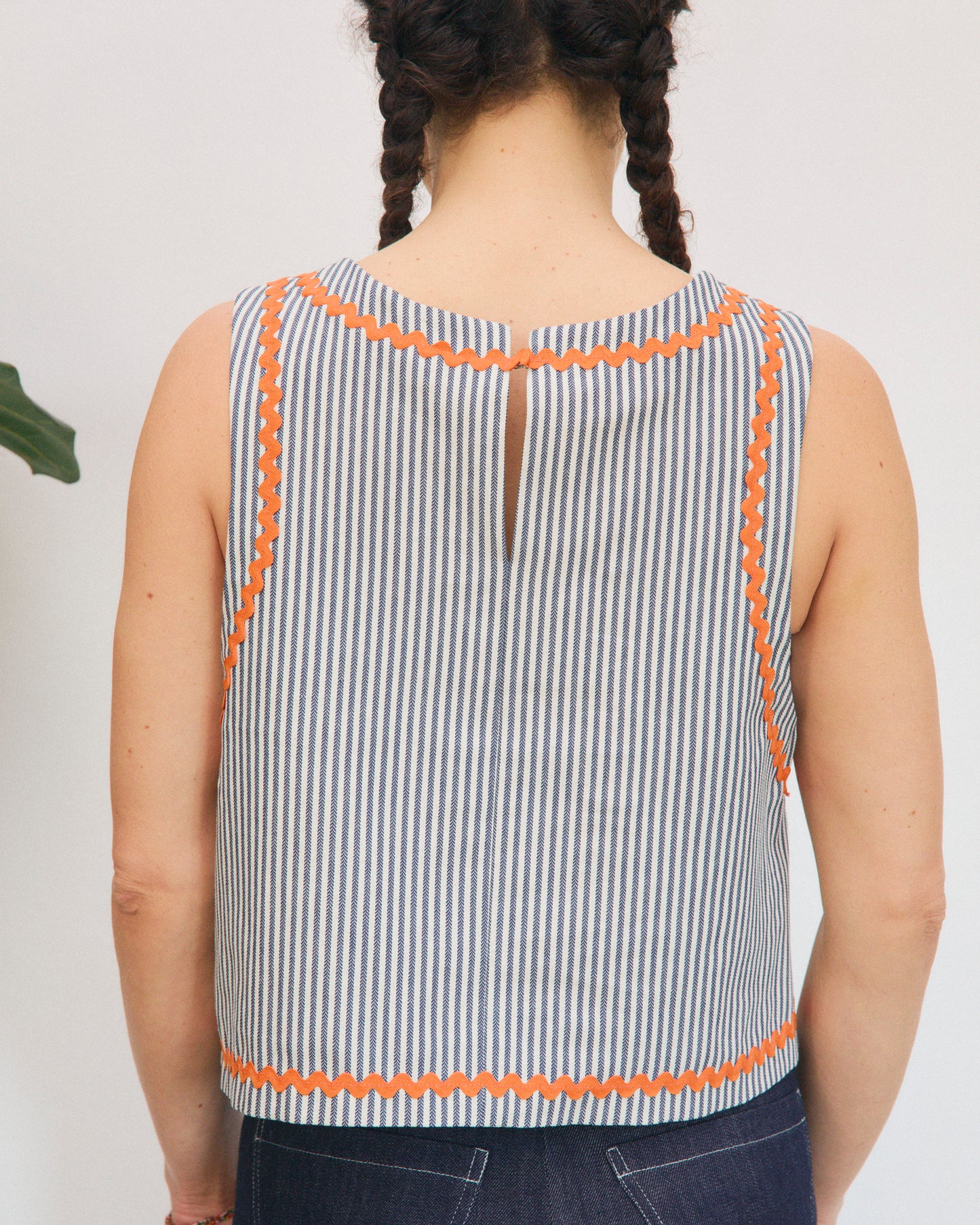Pecìn Wool Vest in Cloud Grey