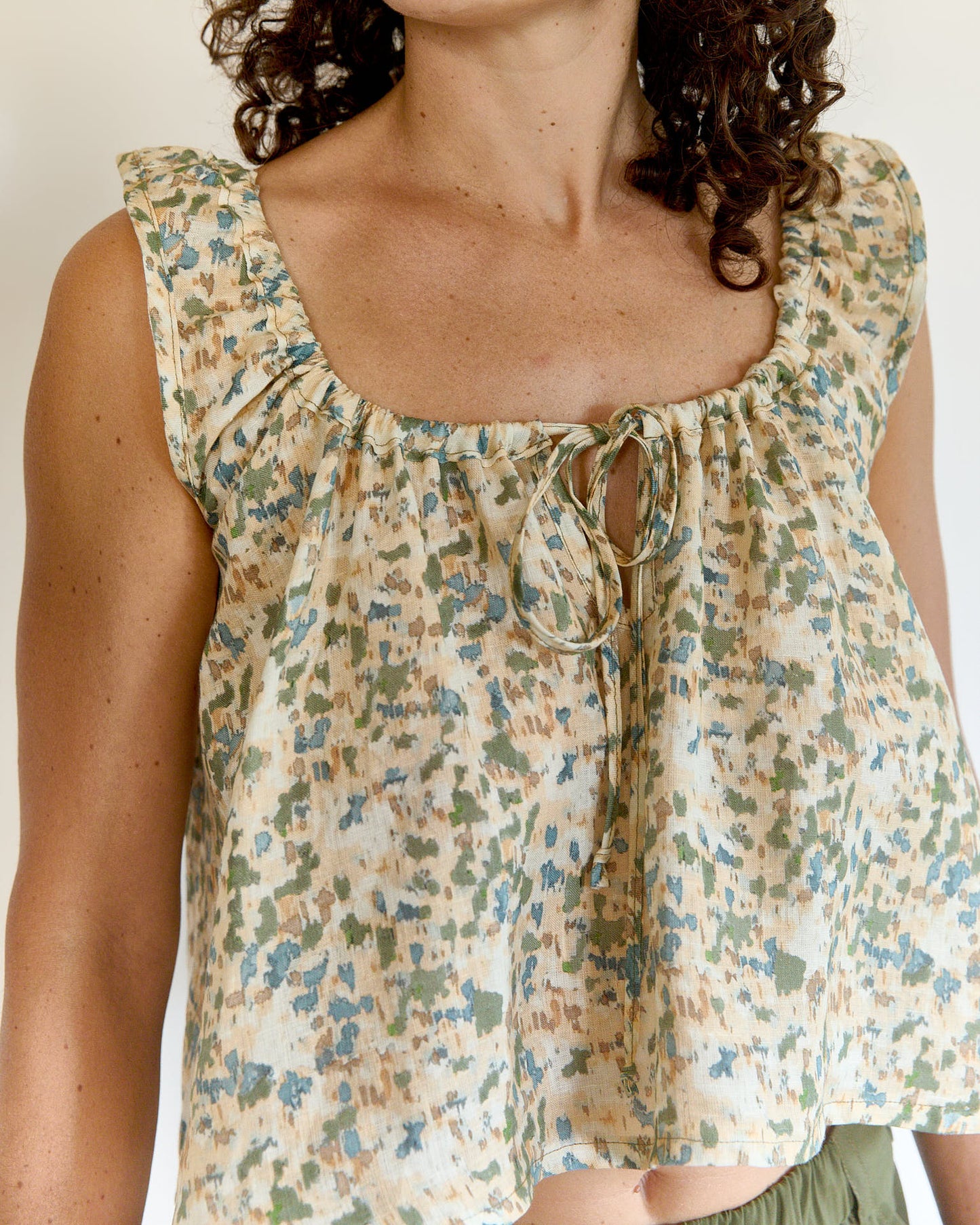 Canotta arricciata Frisceu| Double in lino fantasia