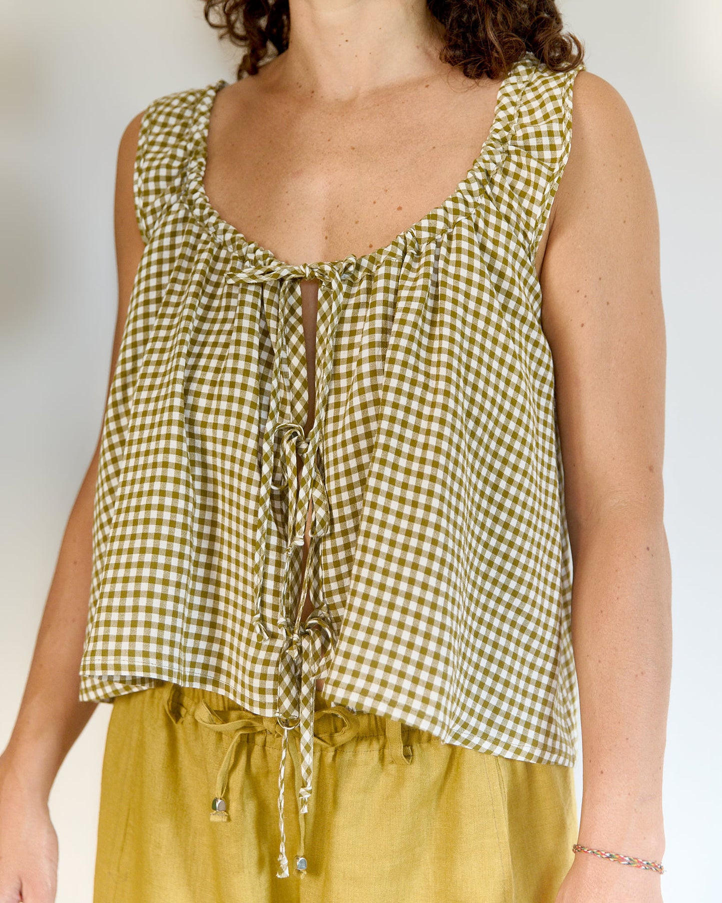 Pecìn Wool Vest in Cloud Grey