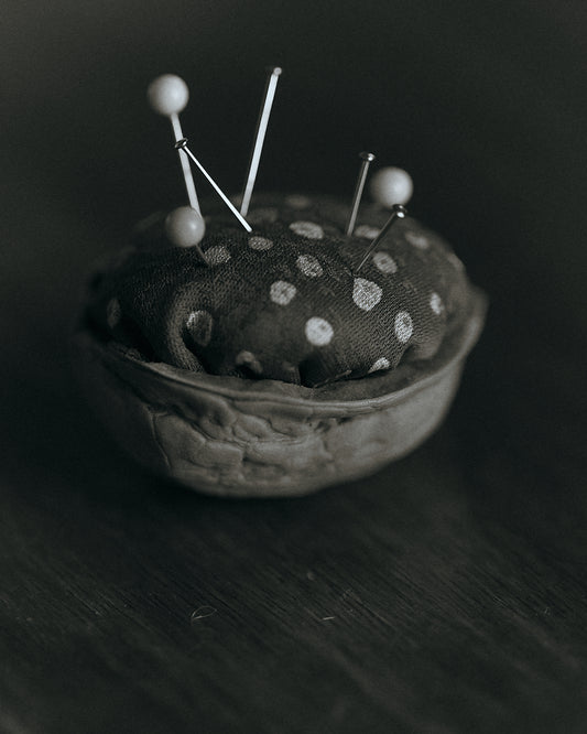 Accorciare un pantalone, un vestito o una tuta